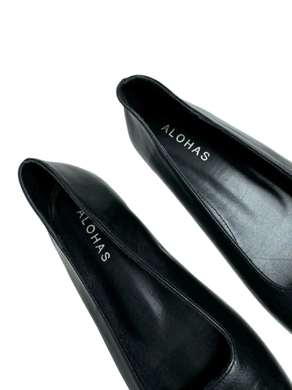 Alohas | NWOB Bella Crystal Ballet Flat Black Leather 35